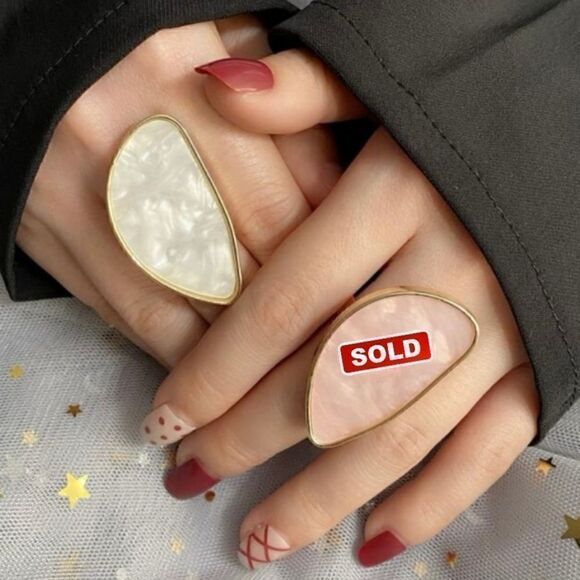 Plated Adjustable Irregular Bohemian Style Pearl Tone Ring - Picture 2 of 5